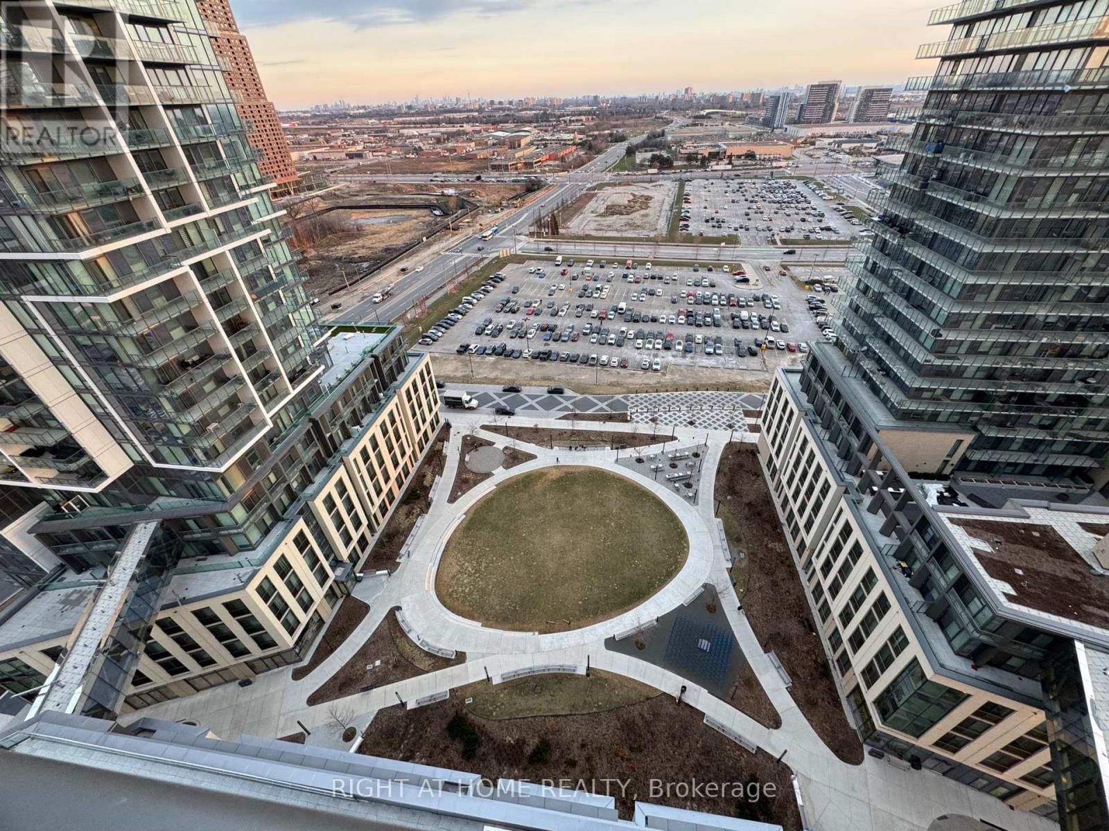 2005 - 1000 PORTAGE PARKWAY Image 32