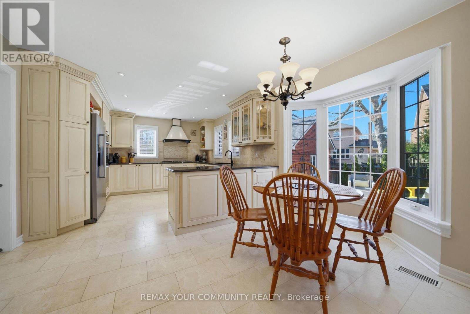 23 JOHN LYONS ROAD Image 12