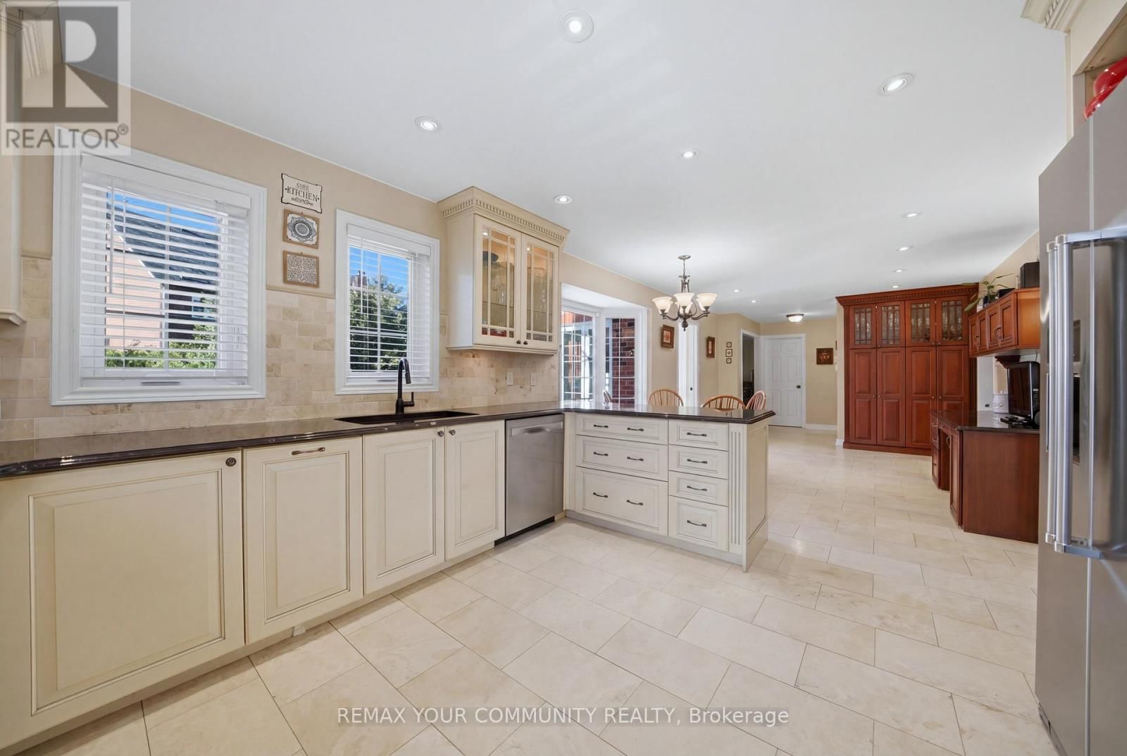 23 JOHN LYONS ROAD Image 15