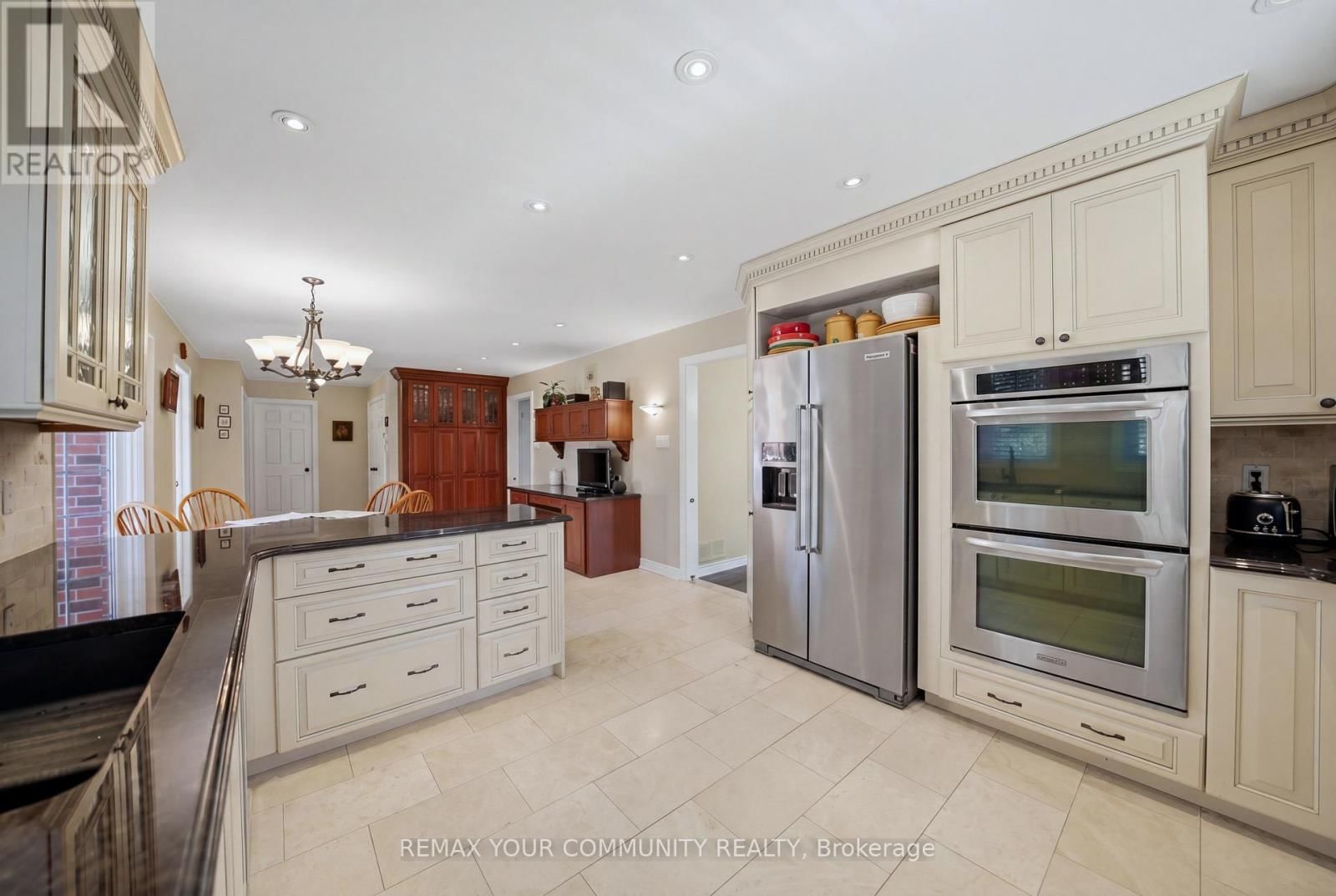 23 JOHN LYONS ROAD Image 16