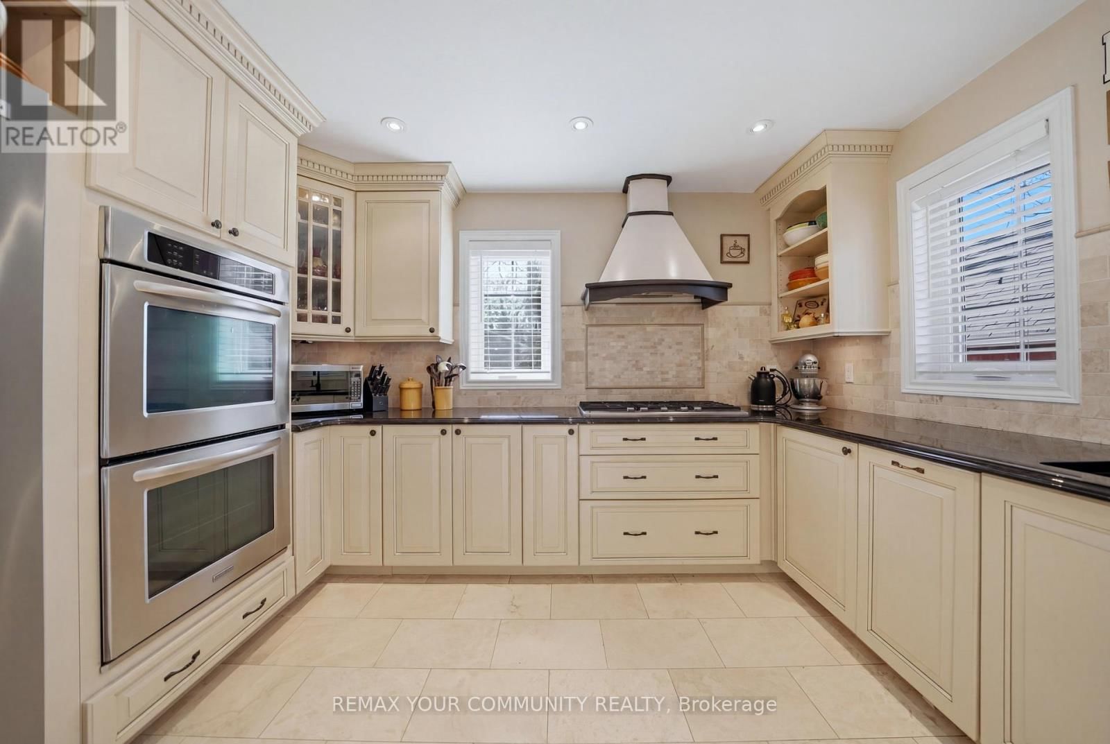 23 JOHN LYONS ROAD Image 17