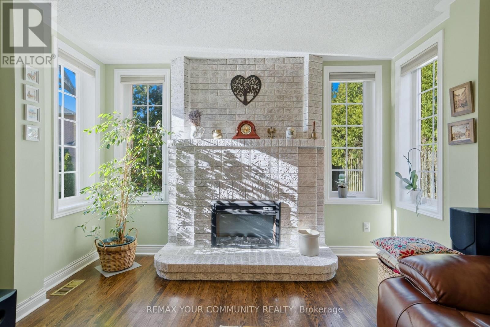 23 JOHN LYONS ROAD Image 19