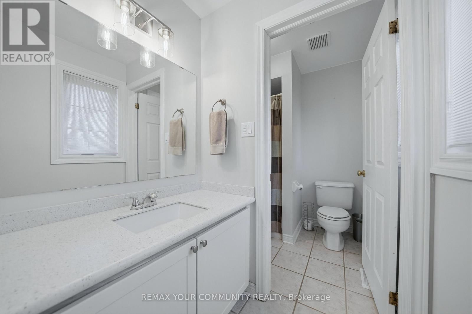 23 JOHN LYONS ROAD Image 38