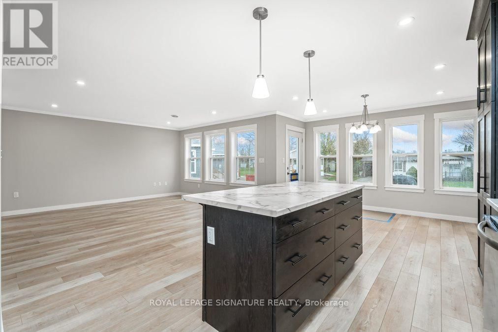 18 BRIAR WOOD PLACE Image 14