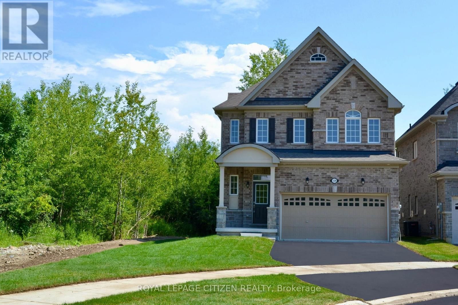 129 CLIFF THOMPSON CRESCENT Image 1