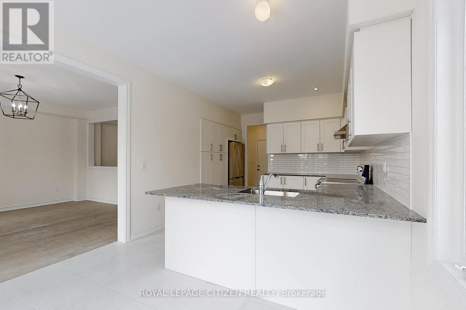 129 CLIFF THOMPSON CRESCENT Image 16