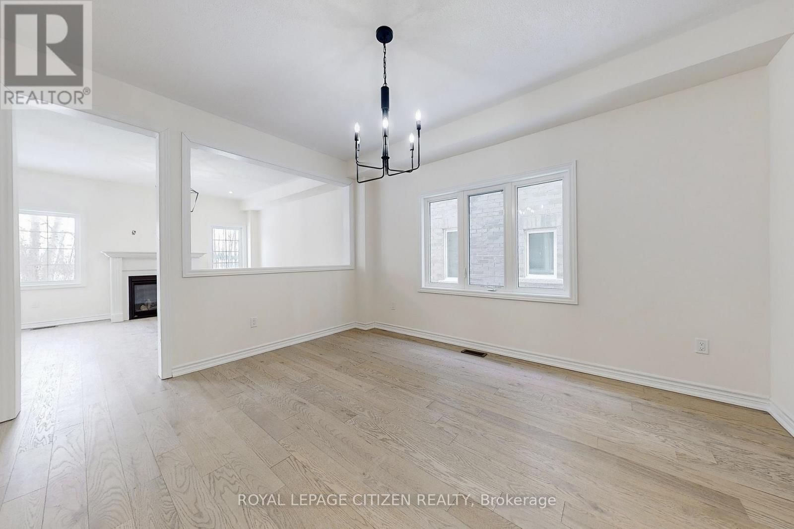 129 CLIFF THOMPSON CRESCENT Image 2