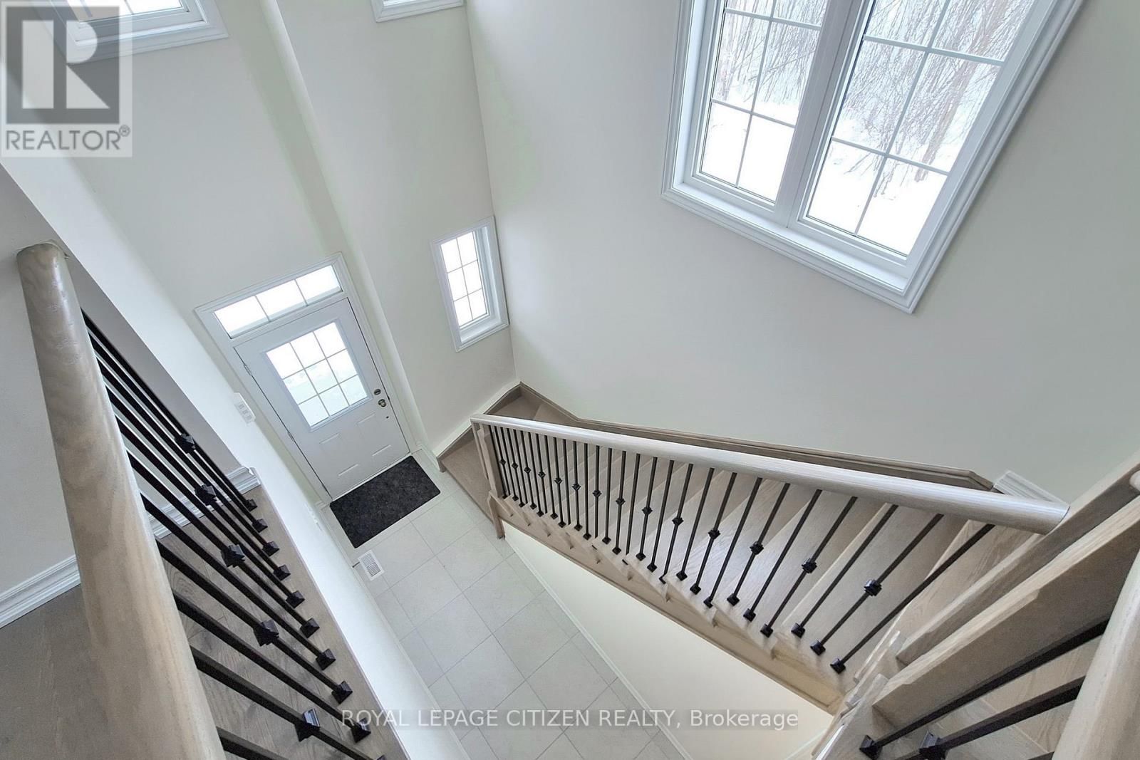 129 CLIFF THOMPSON CRESCENT Image 21