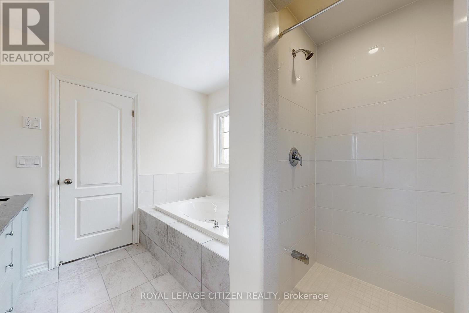 129 CLIFF THOMPSON CRESCENT Image 29