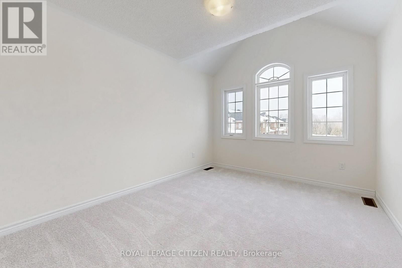 129 CLIFF THOMPSON CRESCENT Image 30