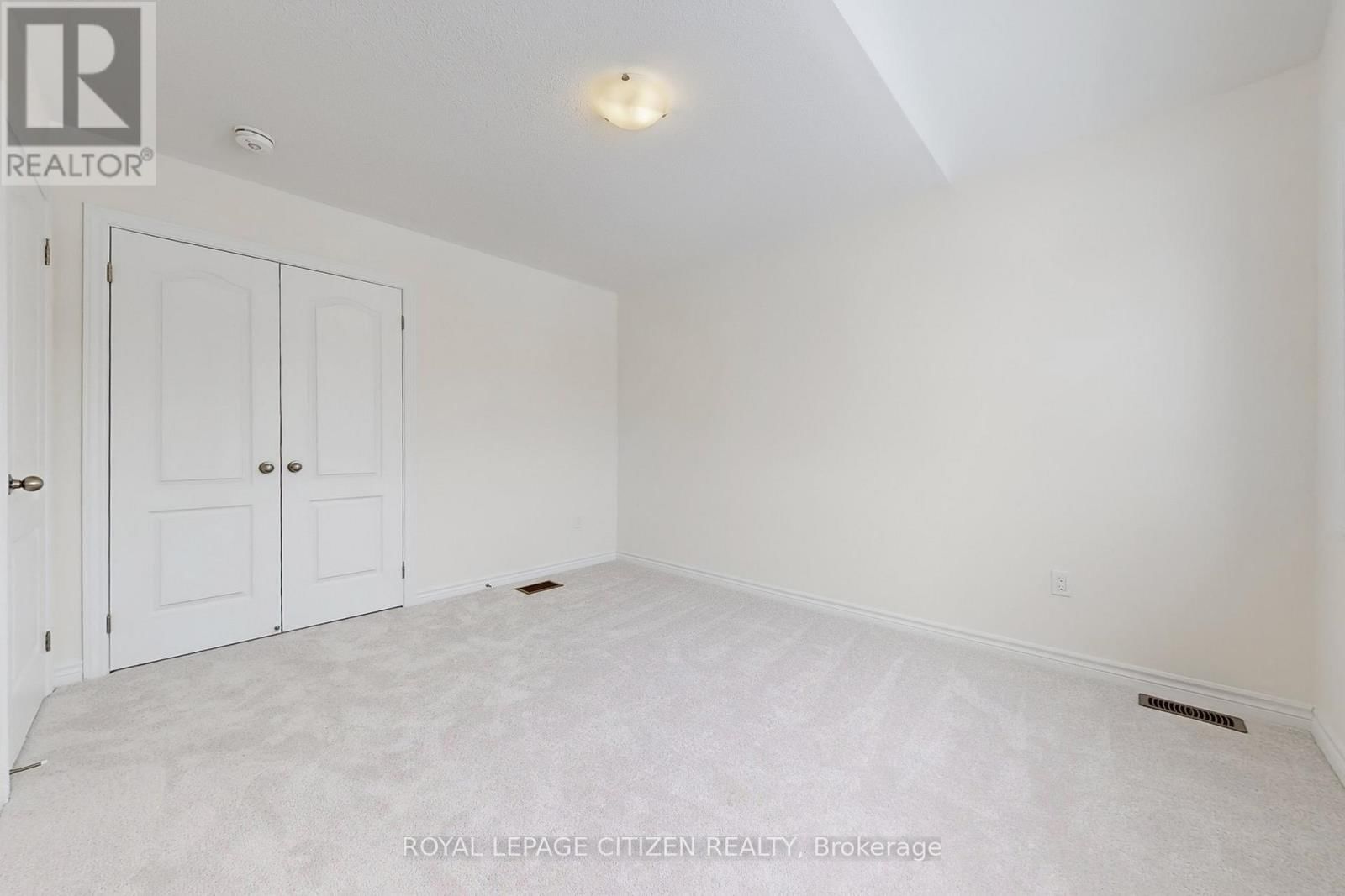 129 CLIFF THOMPSON CRESCENT Image 31