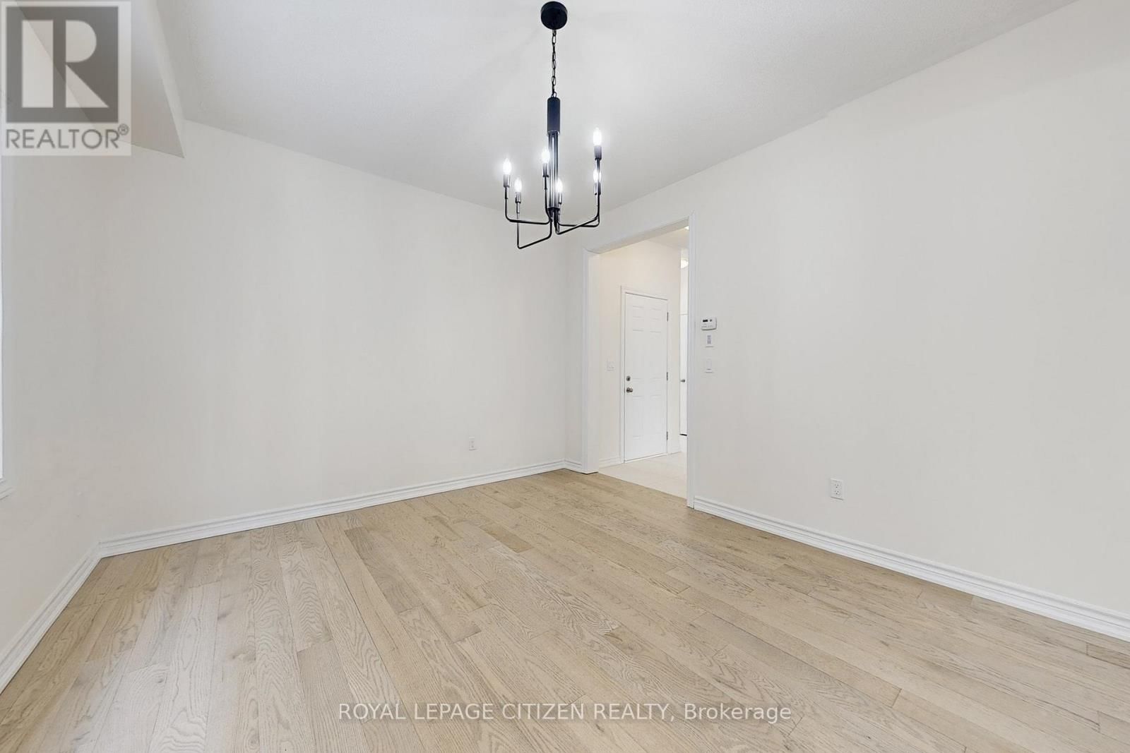 129 CLIFF THOMPSON CRESCENT Image 4