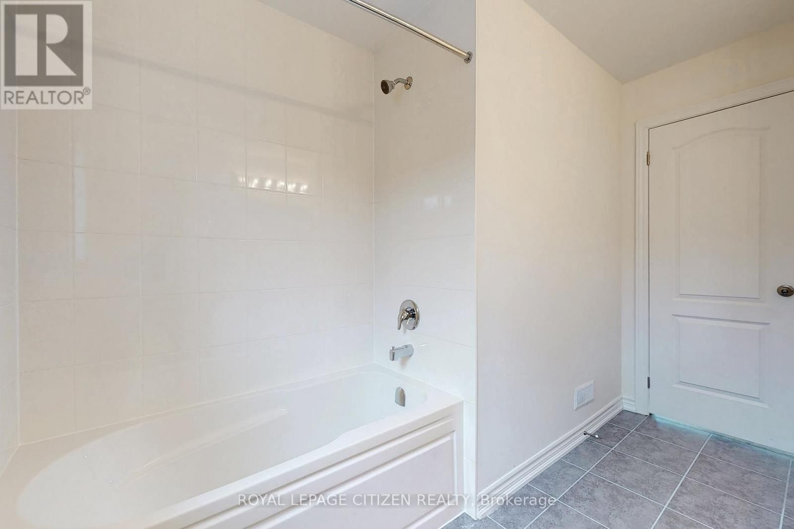 129 CLIFF THOMPSON CRESCENT Image 40