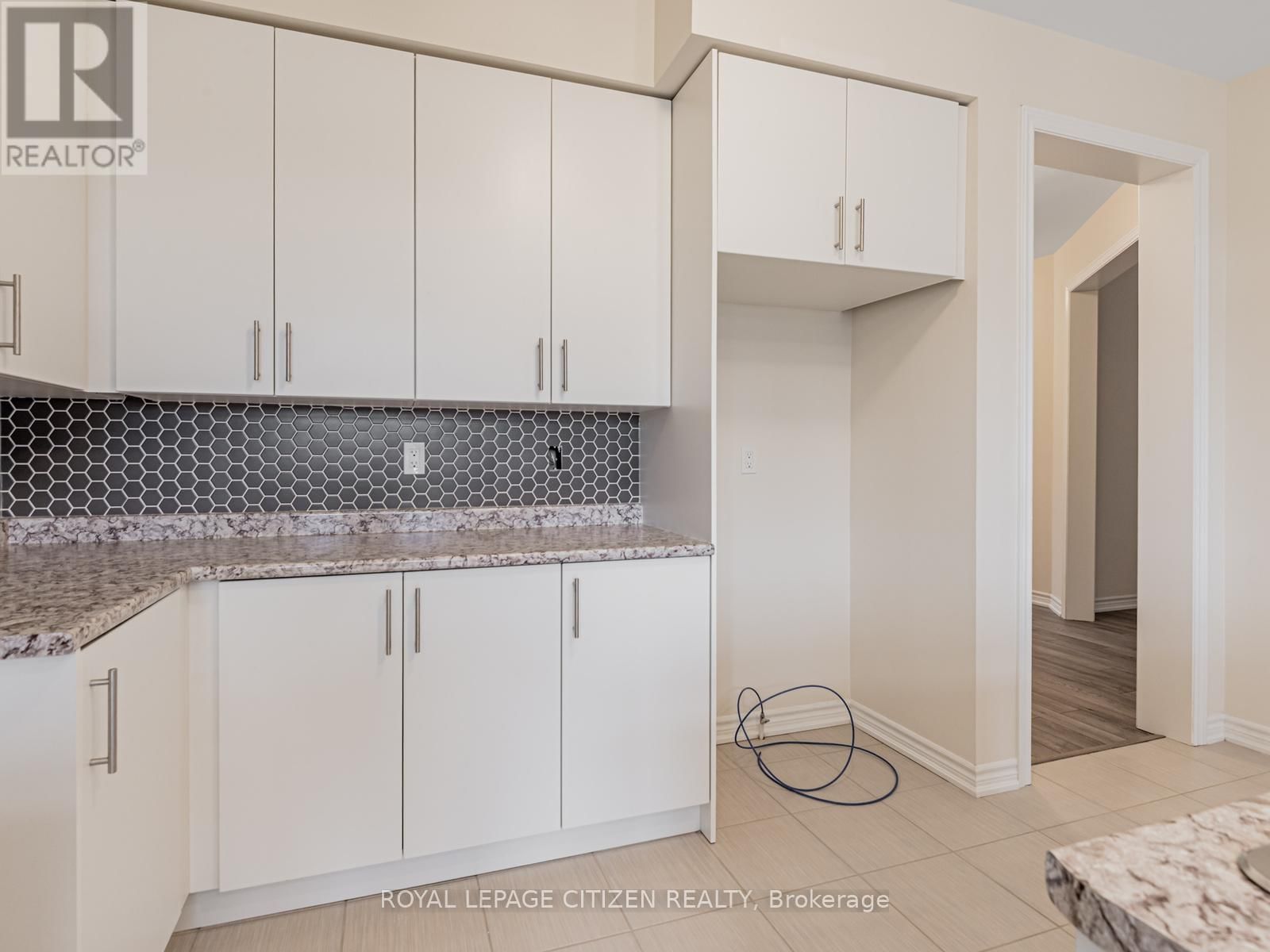 7 JEANNE PYNN AVENUE Image 13