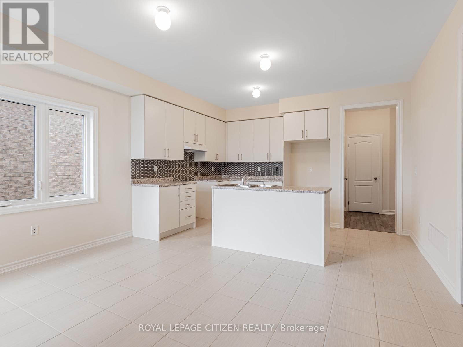 7 JEANNE PYNN AVENUE Image 17