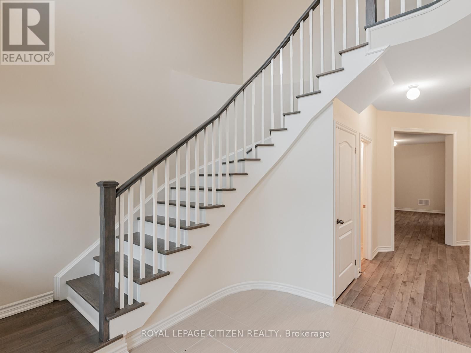 7 JEANNE PYNN AVENUE Image 5