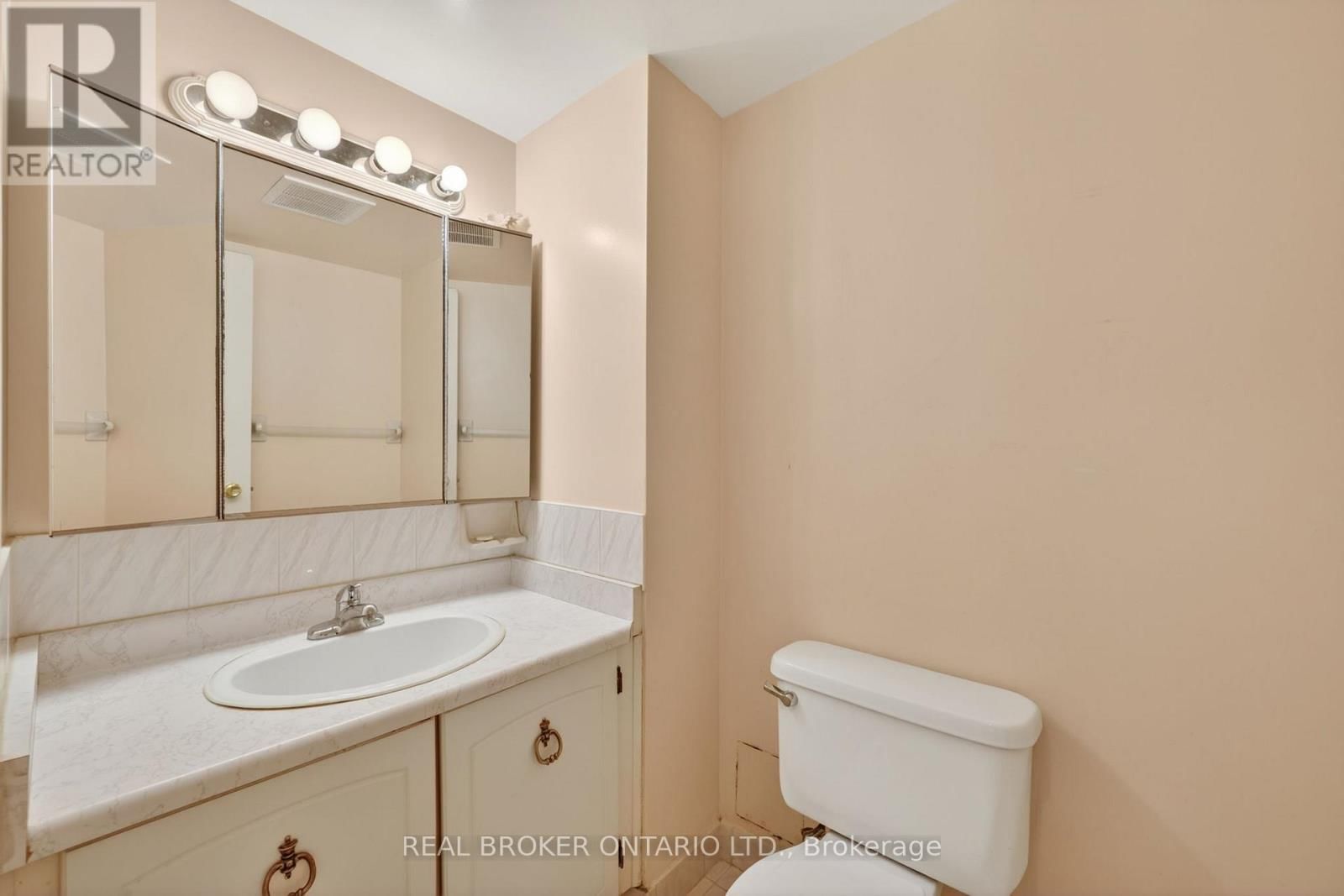 901 - 80 INVERLOCHY BOULEVARD Image 12