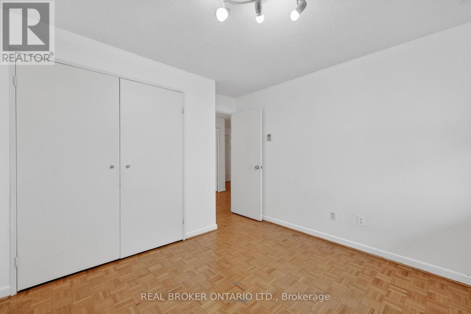 901 - 80 INVERLOCHY BOULEVARD Image 16