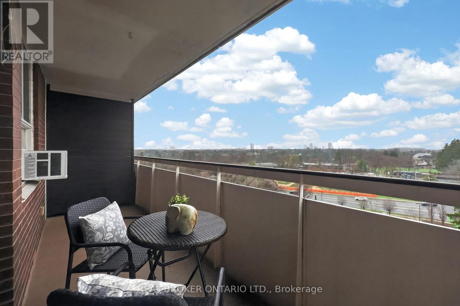 901 - 80 INVERLOCHY BOULEVARD Image 20