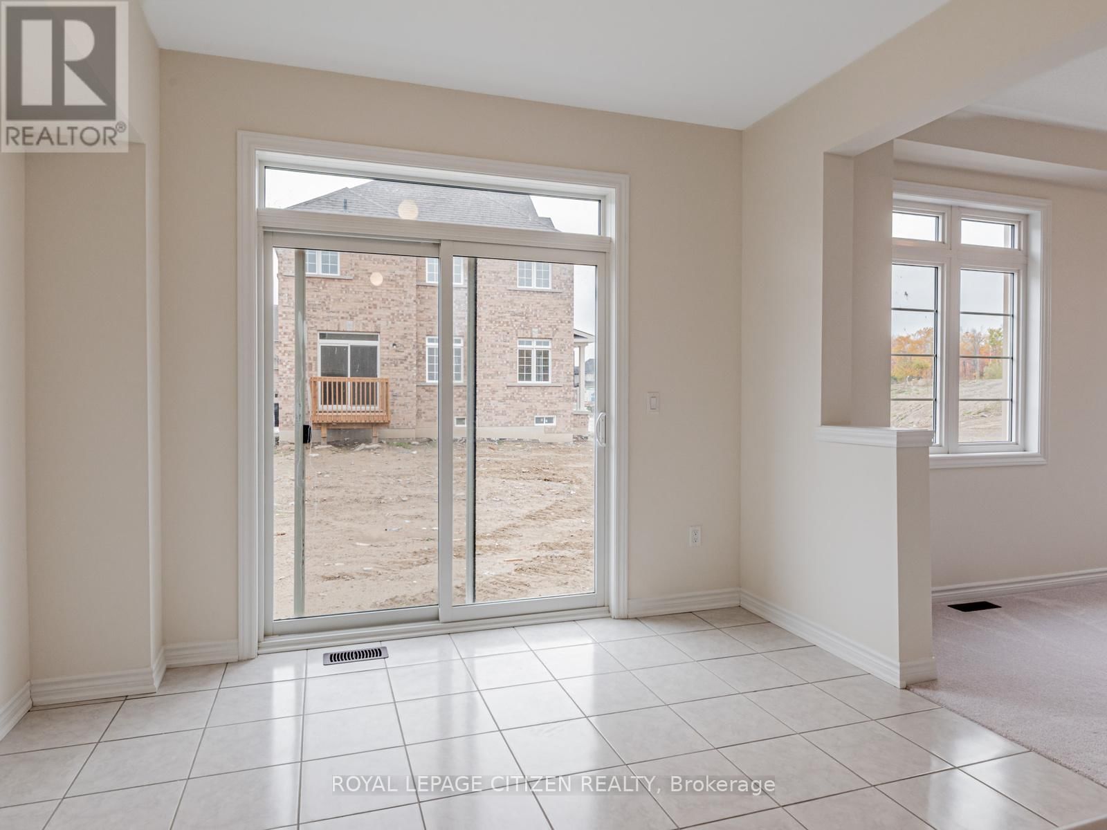 165 HAWKINS STREET Image 15