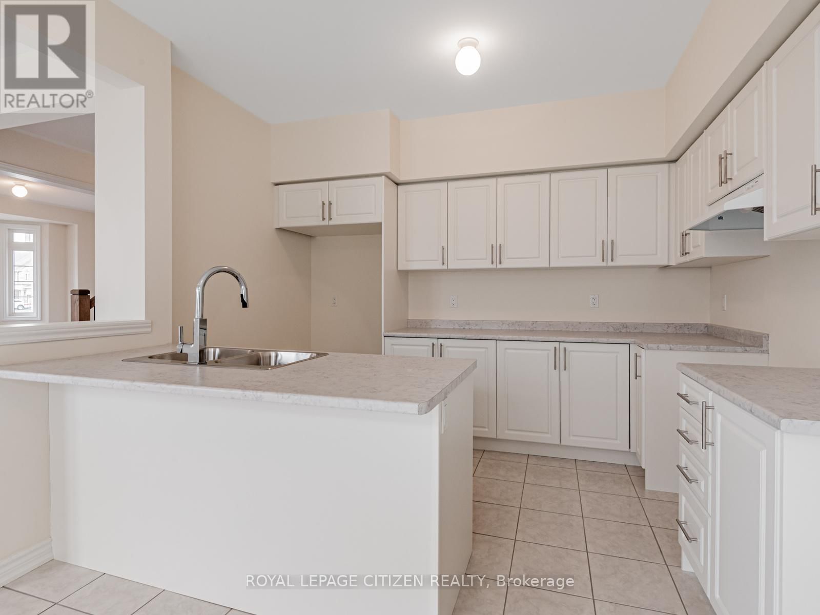 165 HAWKINS STREET Image 17