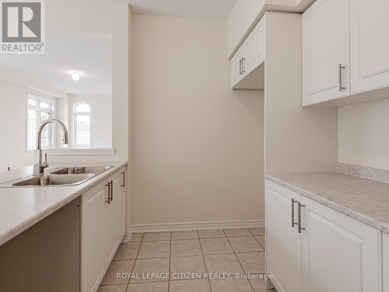 165 HAWKINS STREET Image 18