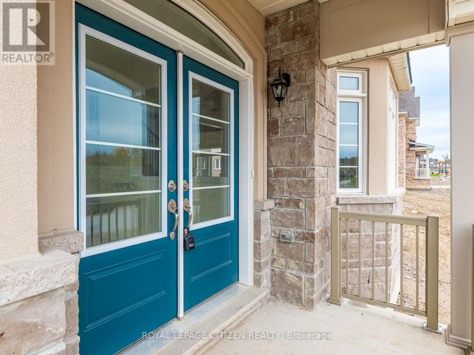 165 HAWKINS STREET Image 3