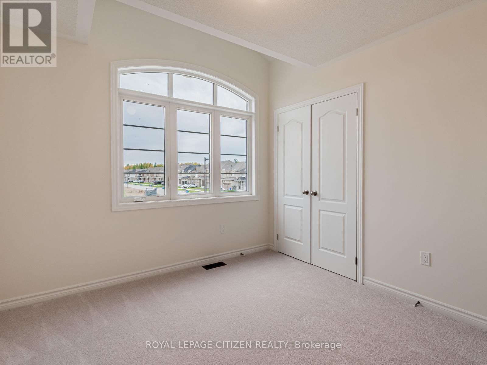 165 HAWKINS STREET Image 30