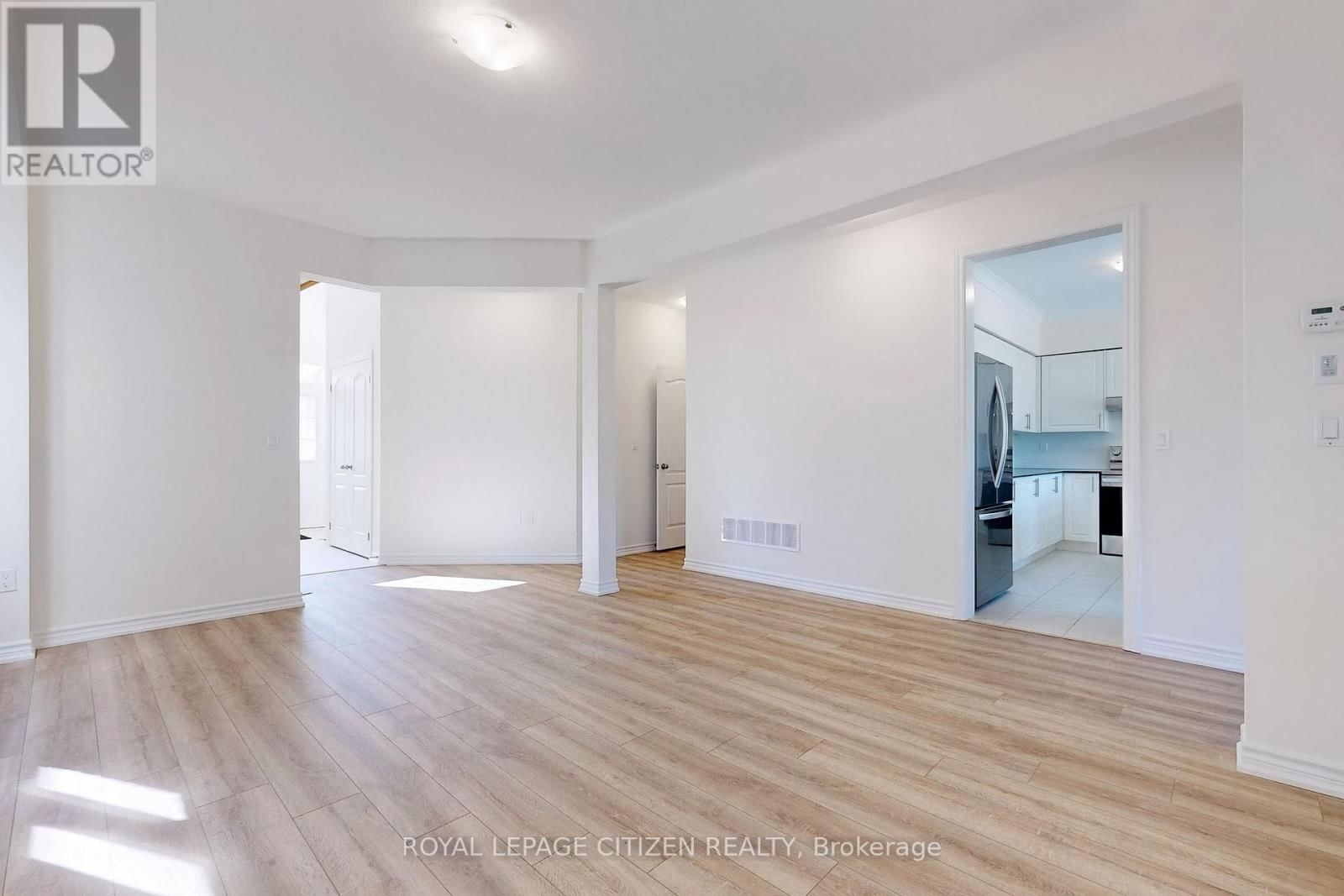 140 HAWKINS STREET Image 10