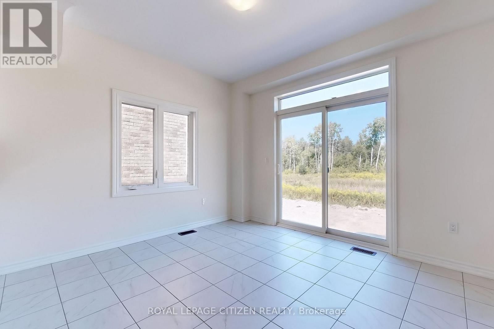 140 HAWKINS STREET Image 16