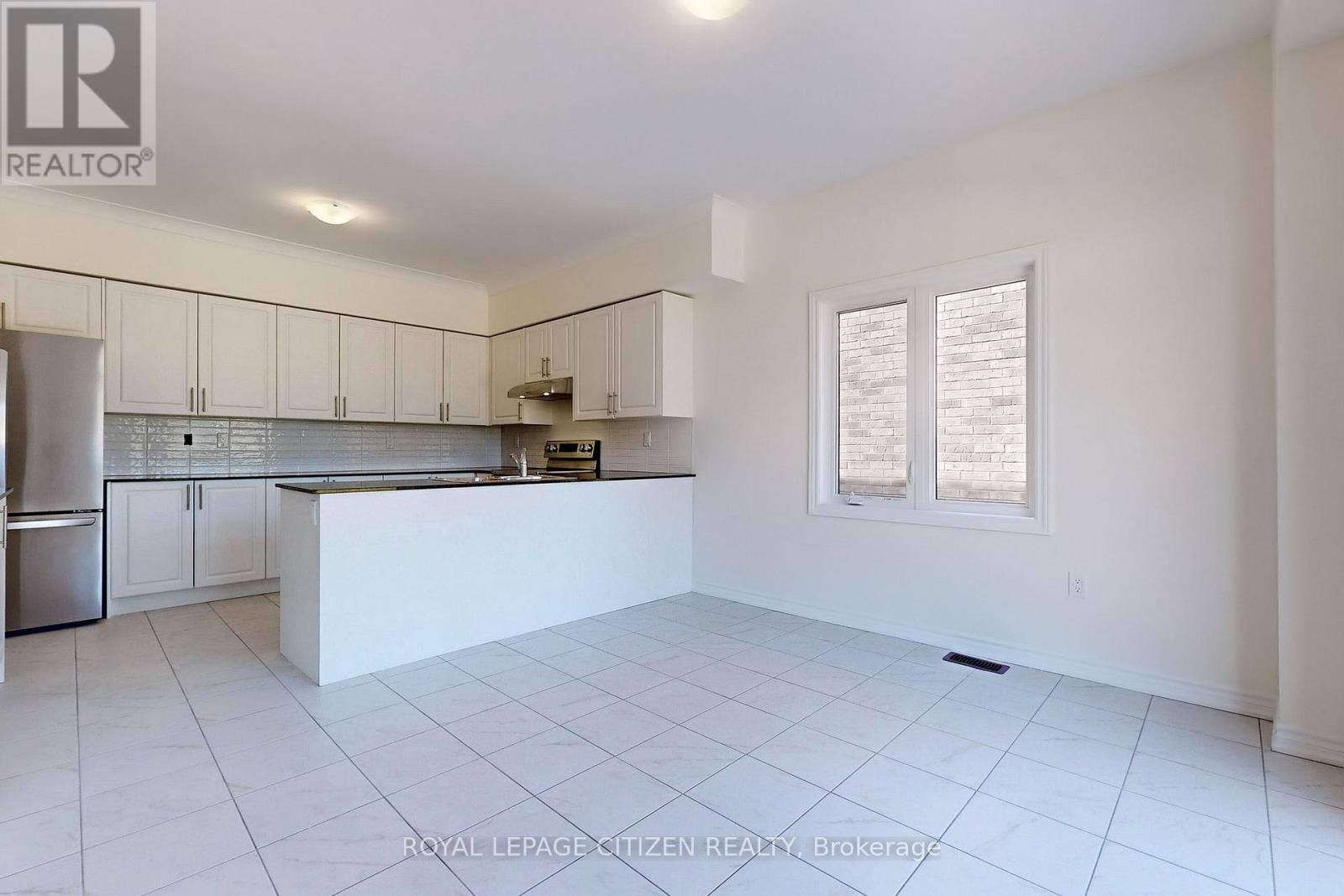 140 HAWKINS STREET Image 18