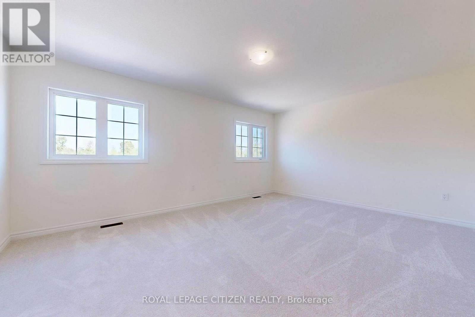 140 HAWKINS STREET Image 24