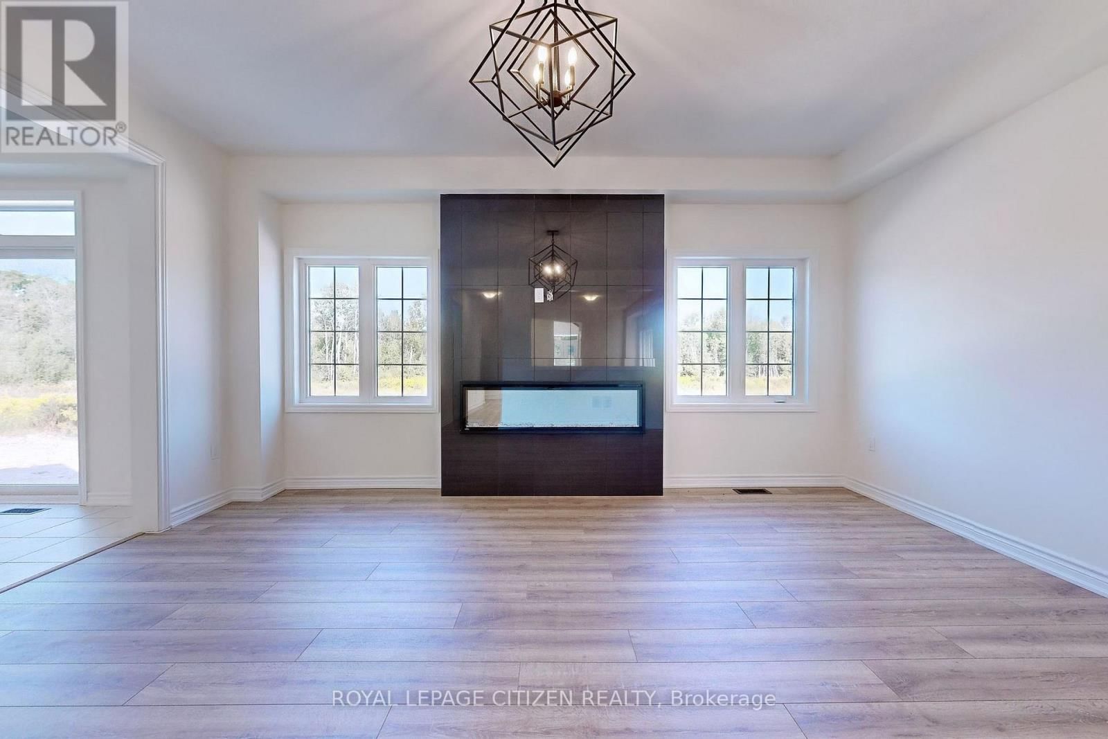 140 HAWKINS STREET Image 3