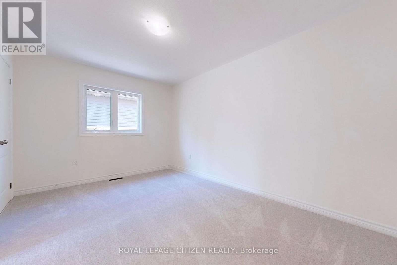 140 HAWKINS STREET Image 31