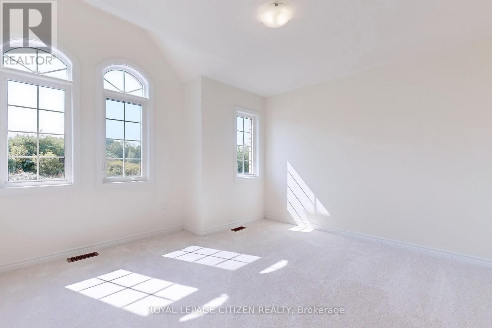 140 HAWKINS STREET Image 36