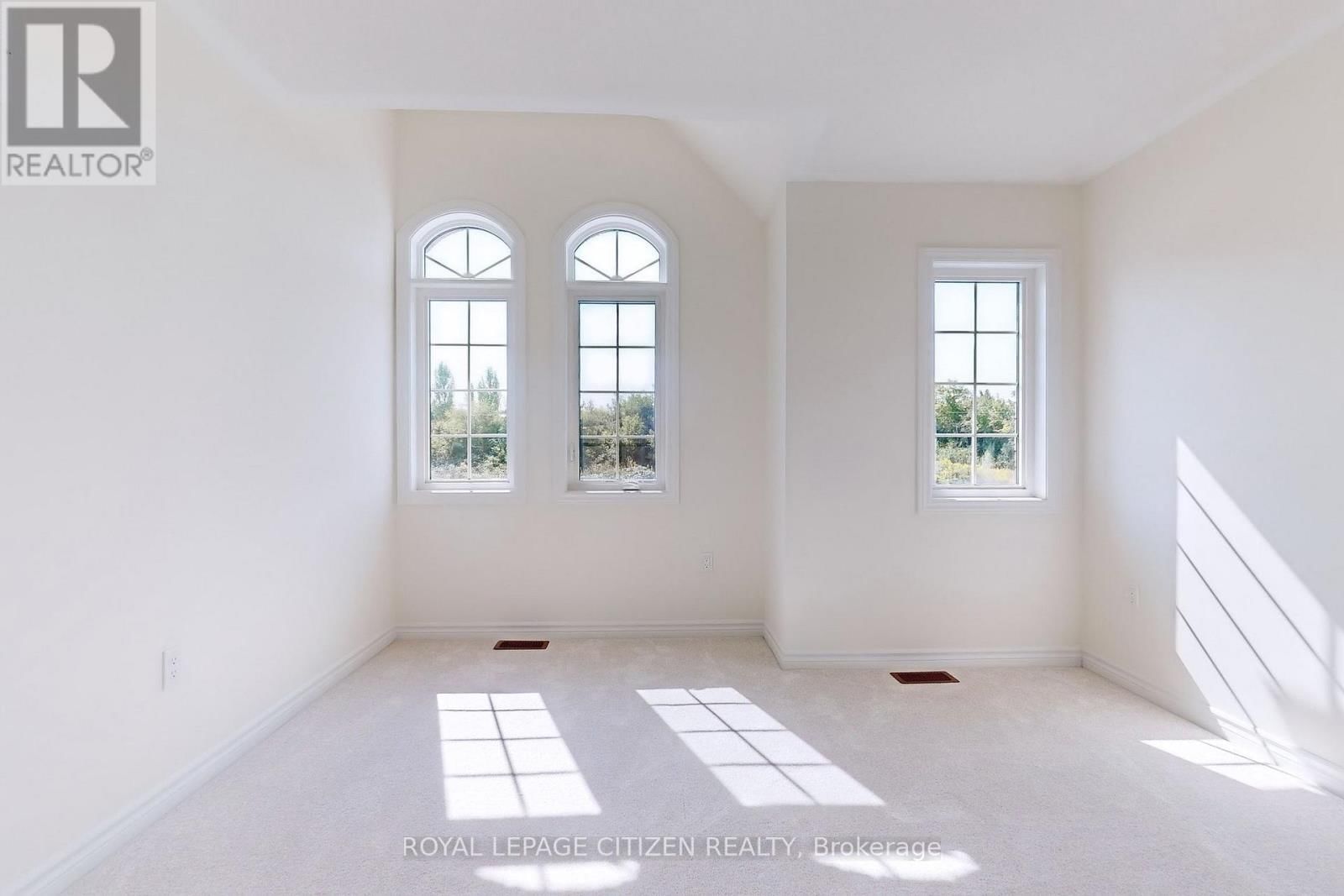 140 HAWKINS STREET Image 37