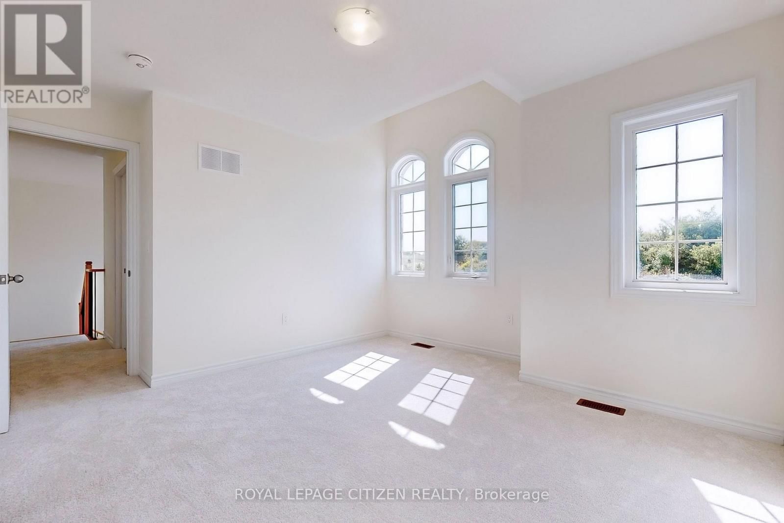 140 HAWKINS STREET Image 38