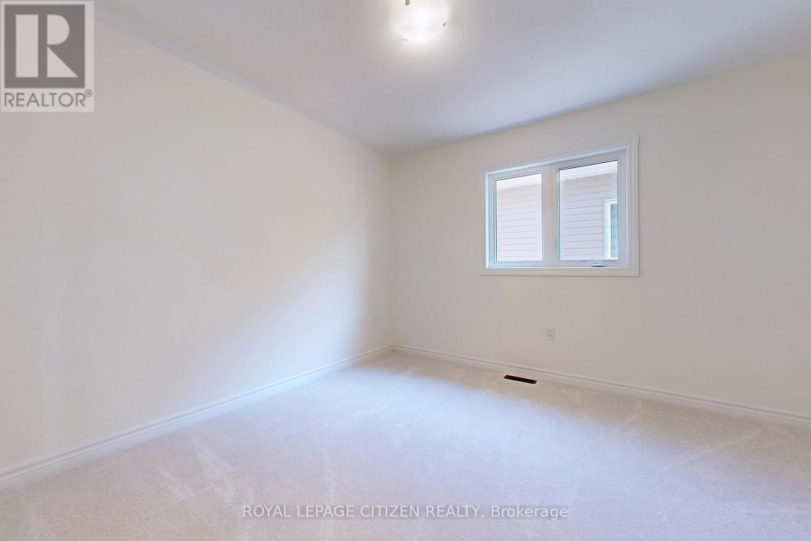 140 HAWKINS STREET Image 39