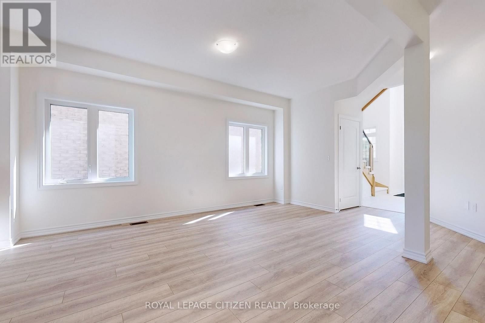 140 HAWKINS STREET Image 8