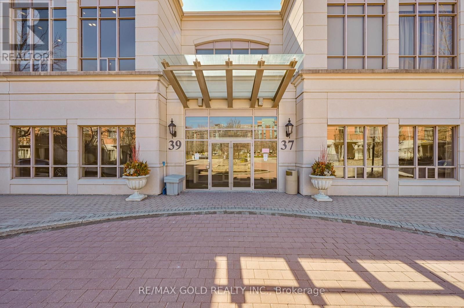 319 - 37 GALLERIA PARKWAY Image 1