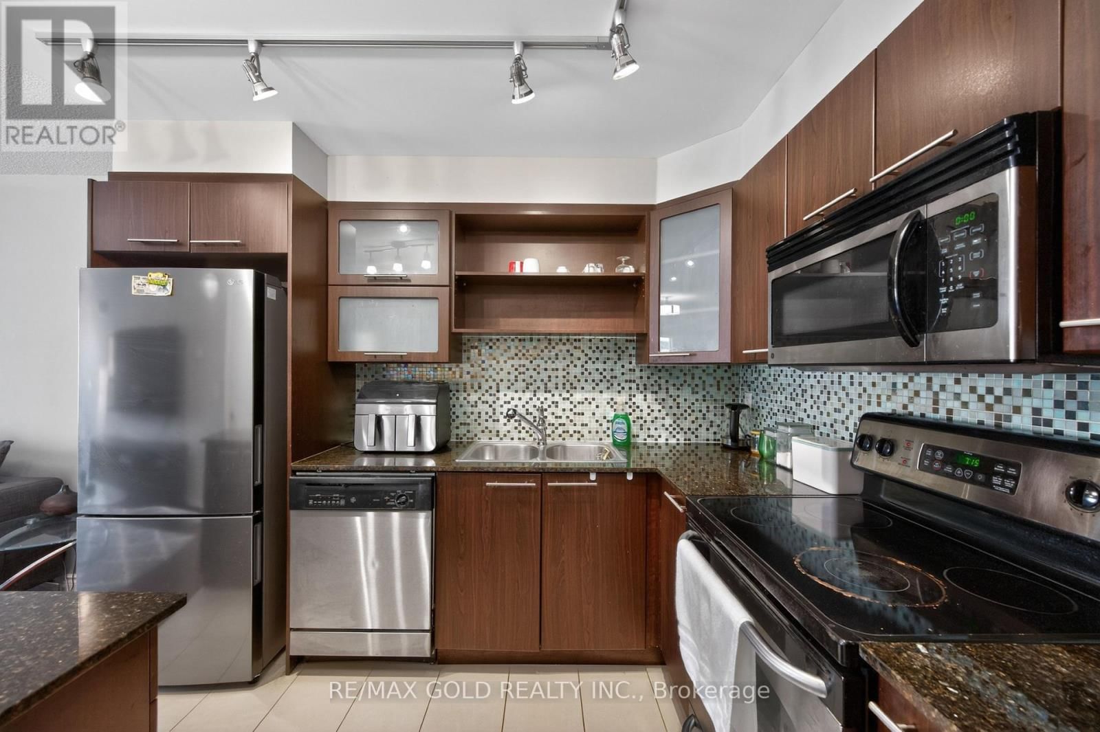 319 - 37 GALLERIA PARKWAY Image 6