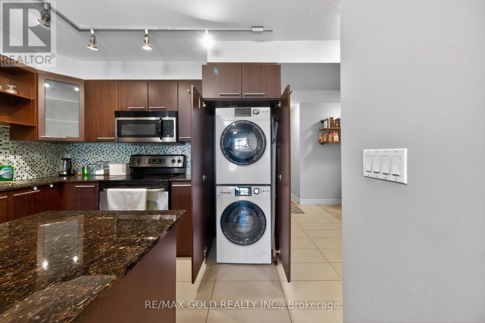 319 - 37 GALLERIA PARKWAY Image 8