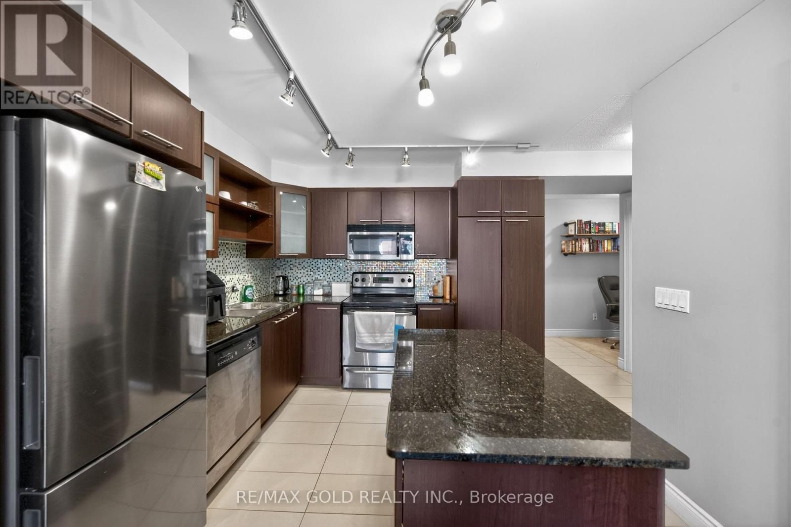 319 - 37 GALLERIA PARKWAY Image 9