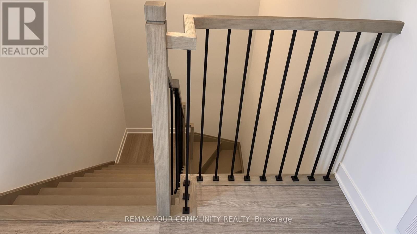 1004 - 8188 YONGE STREET Image 17