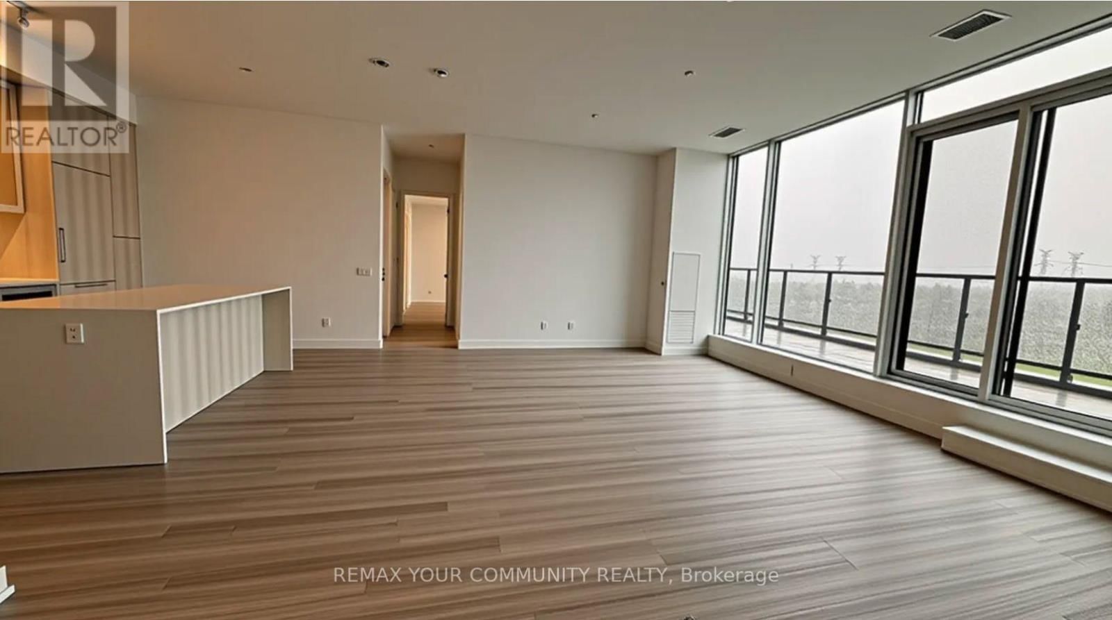 1004 - 8188 YONGE STREET Image 3