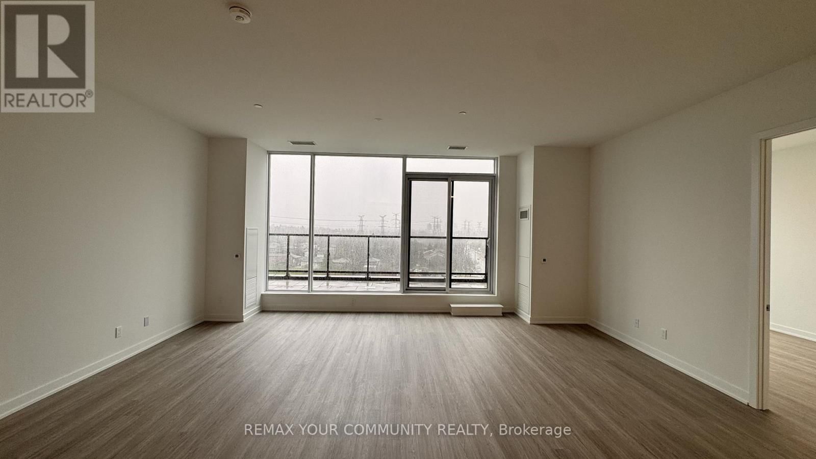 1004 - 8188 YONGE STREET Image 6