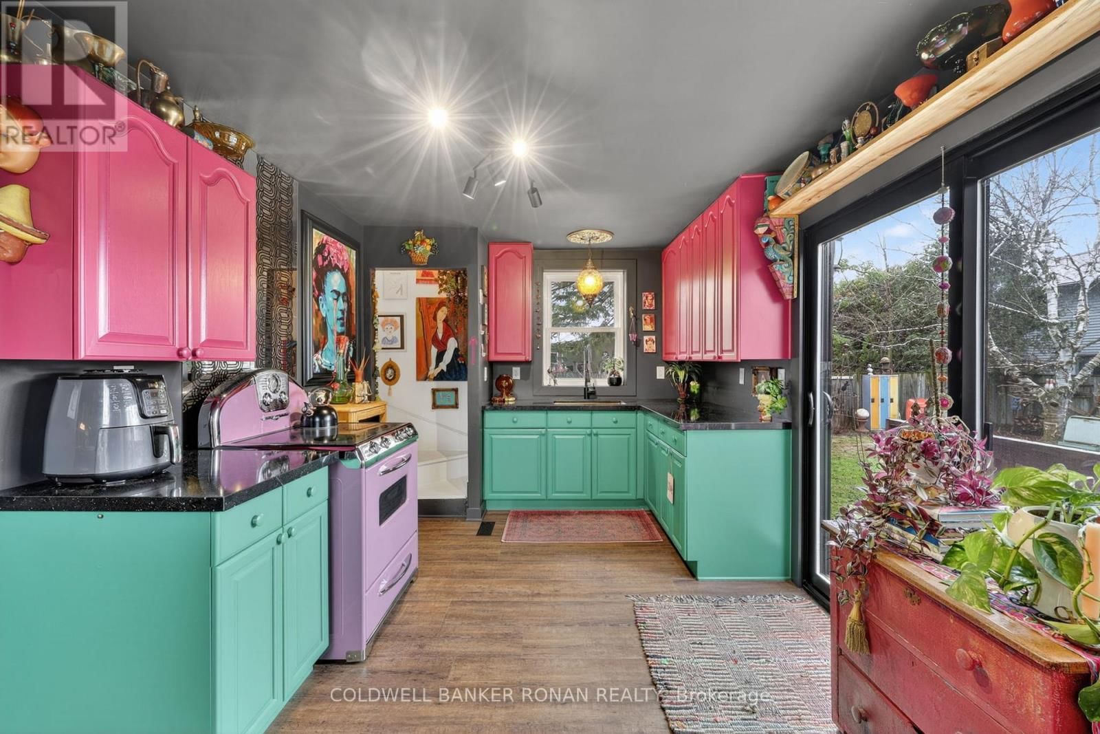 87 WELLINGTON STREET EAST Image 12