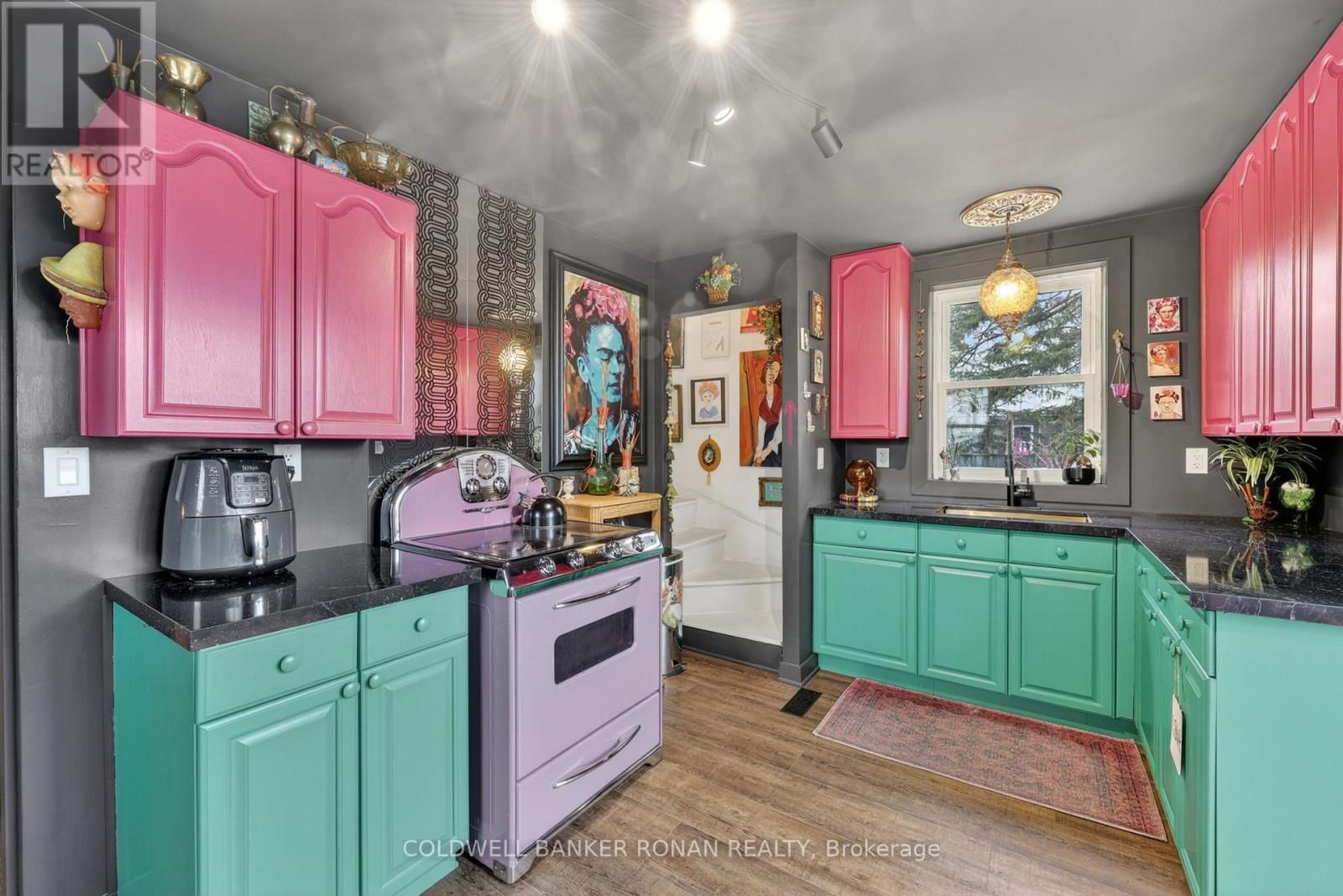 87 WELLINGTON STREET EAST Image 13