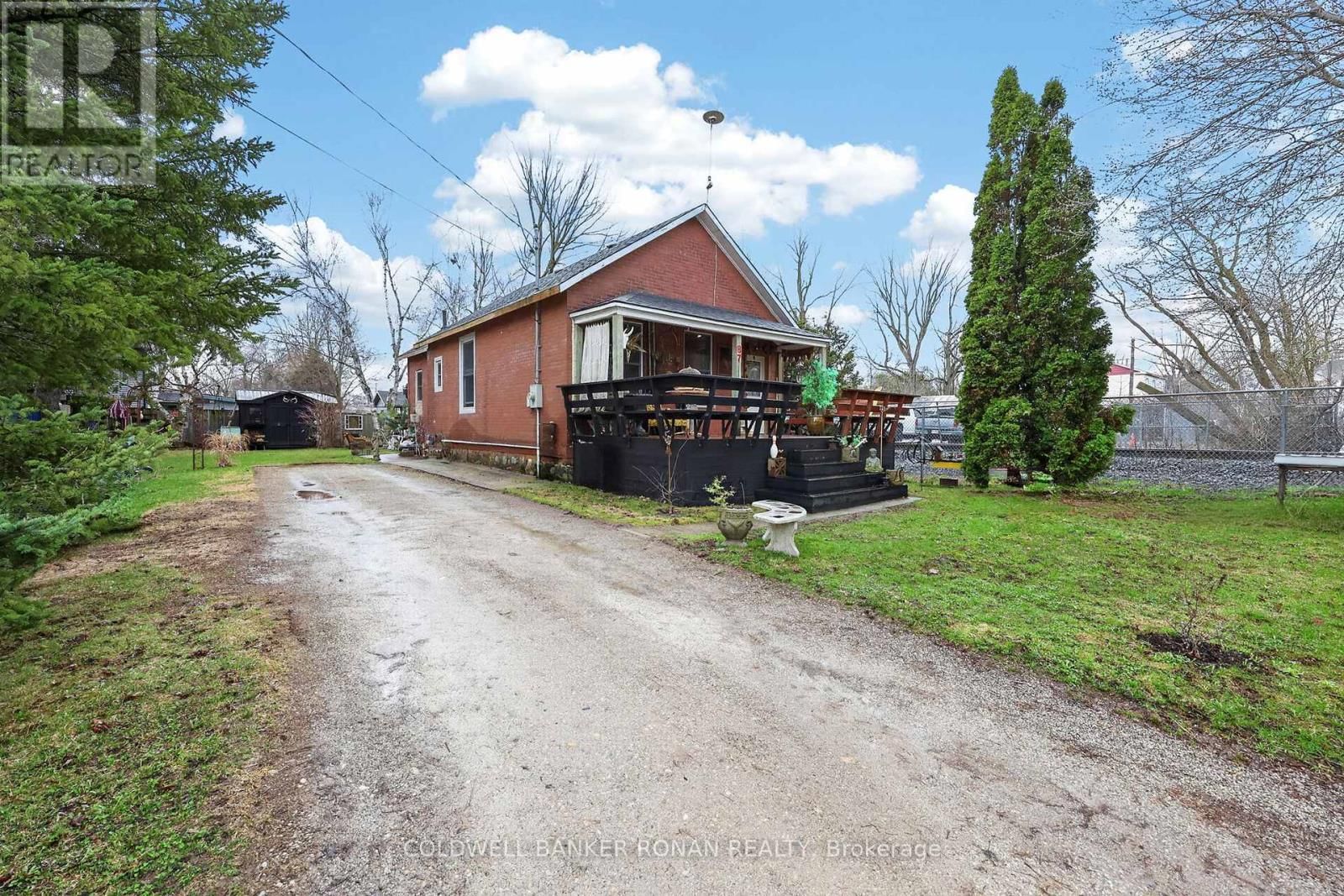 87 WELLINGTON STREET EAST Image 2