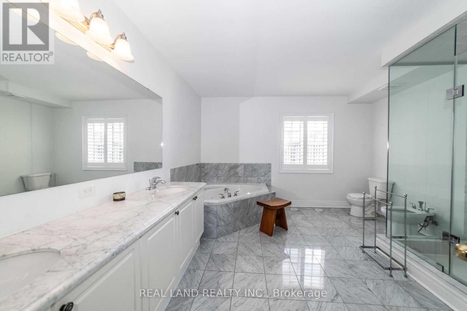 41 LORD DURHAM ROAD Image 27